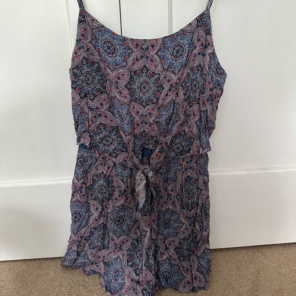 Fun printed romper with tie